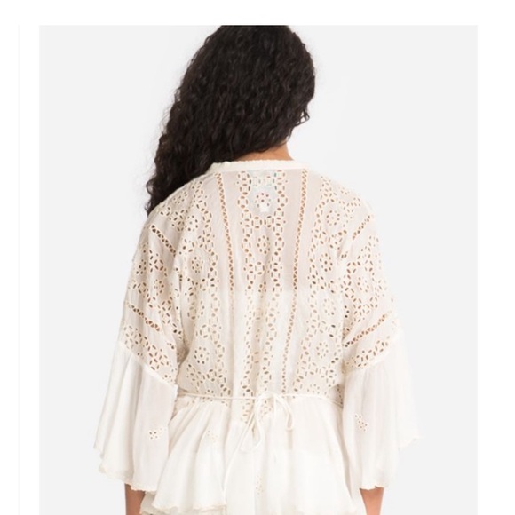 Johnny Was ira ruffle kimono size Small. Cream colored, eyelet, wrap style, Cute - Picture 3 of 8